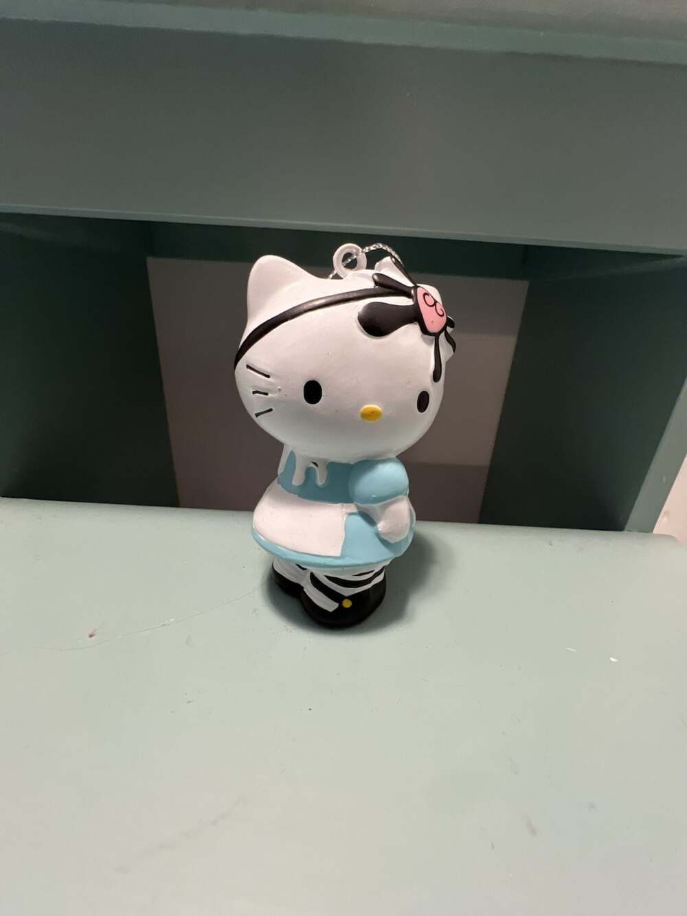 Sanrio Hello Kitty Alice in Wonderland Figure Ornament